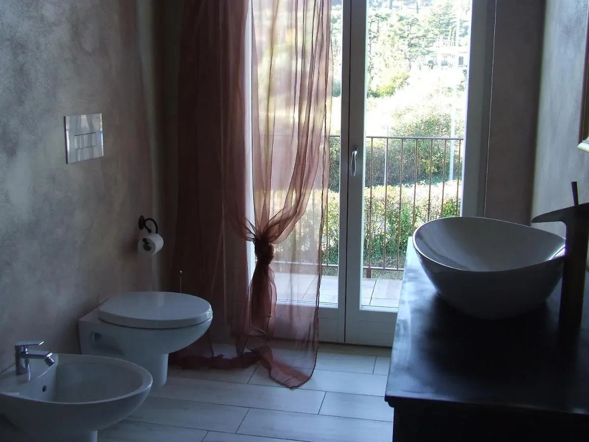 Bilocale Papavero, Magnolia O Girasole San Felice del Benaco Apartment