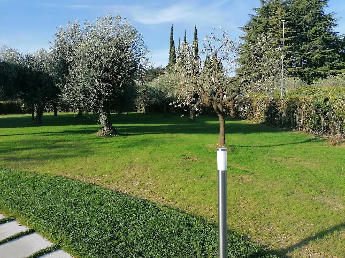 Apartment Bilocale Papavero, Magnolia O Girasole San Felice del Benaco Italy