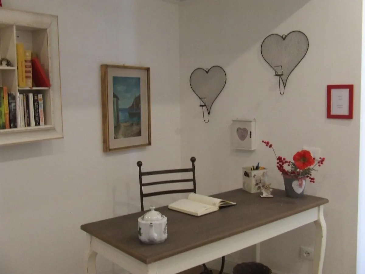 Apartment Bilocale Papavero, Magnolia O Girasole San Felice del Benaco